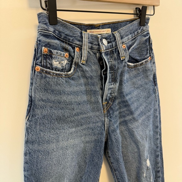 LEVI’S Ribcage Straight Ankle Button Fly Distressed Jeans - Picture 4 of 9